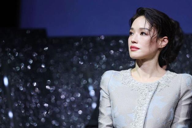 47岁的性感女神舒淇,岁月这把杀猪刀终究还是对她宽容了啊